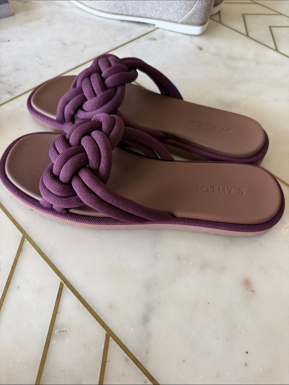 New Rothy's Raspberry Purple The Summer Sandal - Picture 3 of 6